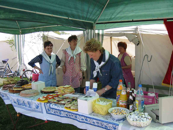 Verkauf-von-Kaffeeund-Kuche
